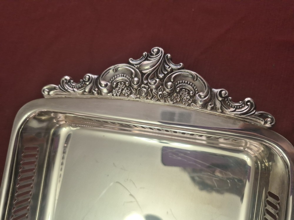 Baroque By Wallace Silverplate Buffet Server 713