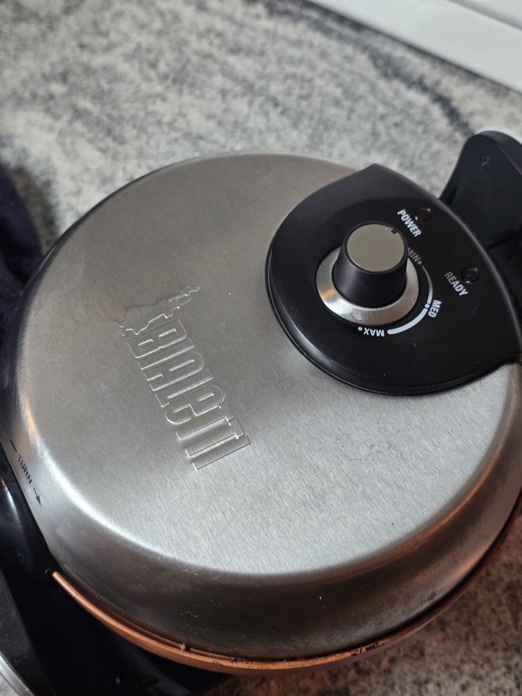 Bialetti Copper Titanium Rotating Waffle Maker Silver 1000W Nonstick Ceramic