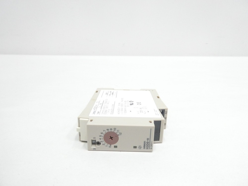 Omron H3DE-H(S) Timer 24v-ac/dc