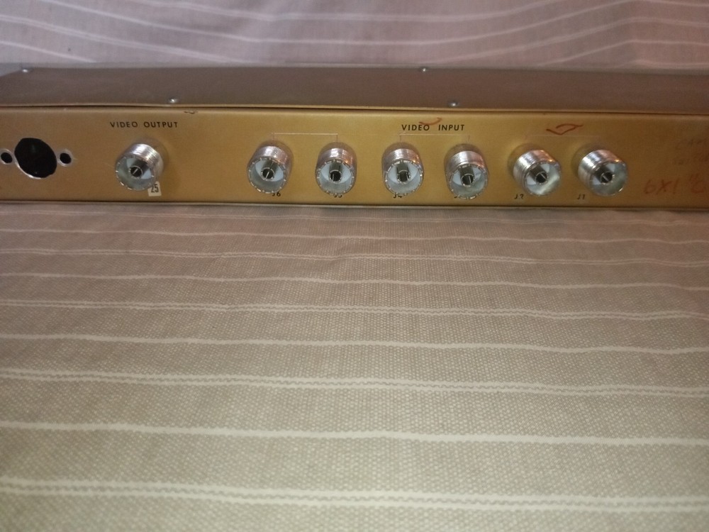 Vintage Dynair Electronics model VS-6A 6-Input Video Rackmount Switch