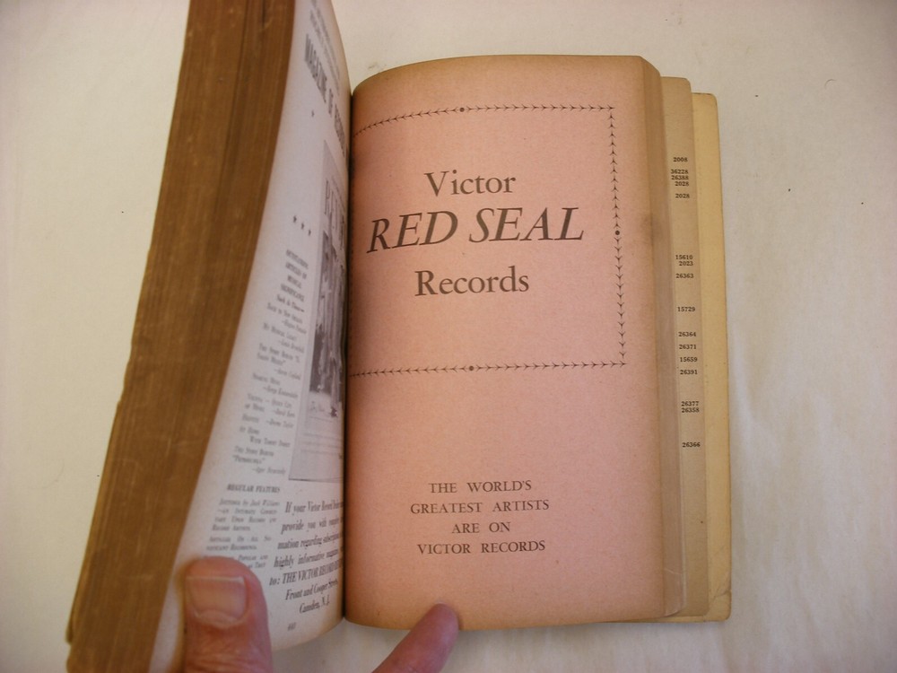 Original Victor Phonograph Record Catalog - 1939-1940