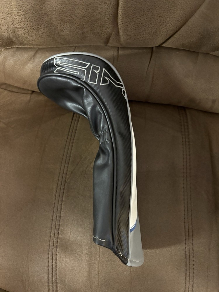 TaylorMade SIM Driver Headcover - Multicolor