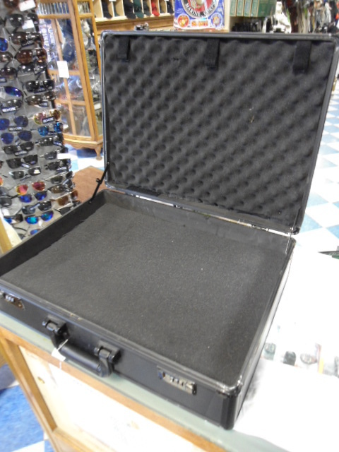 US Army  Briefcase with 3 Dial Combination Lock