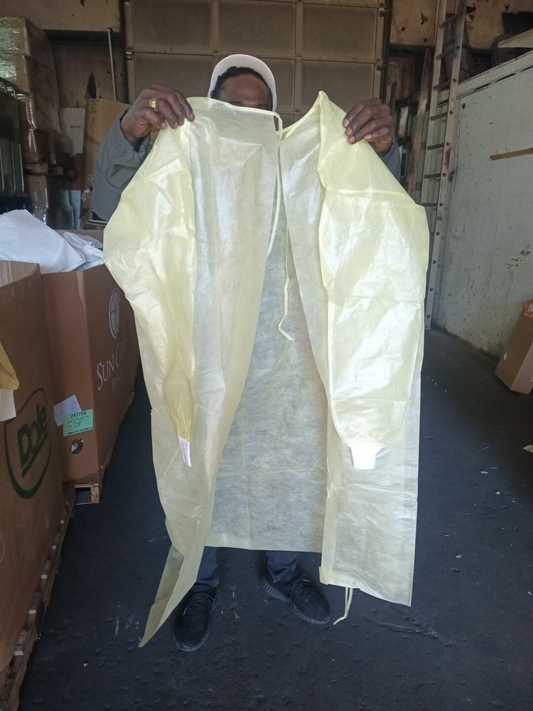 disposable isolation gowns
