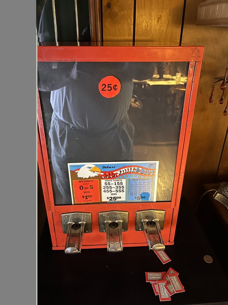 Pull Tab .25 Vending Machine with 3,000 Red, White, Blue Pull Tabs.