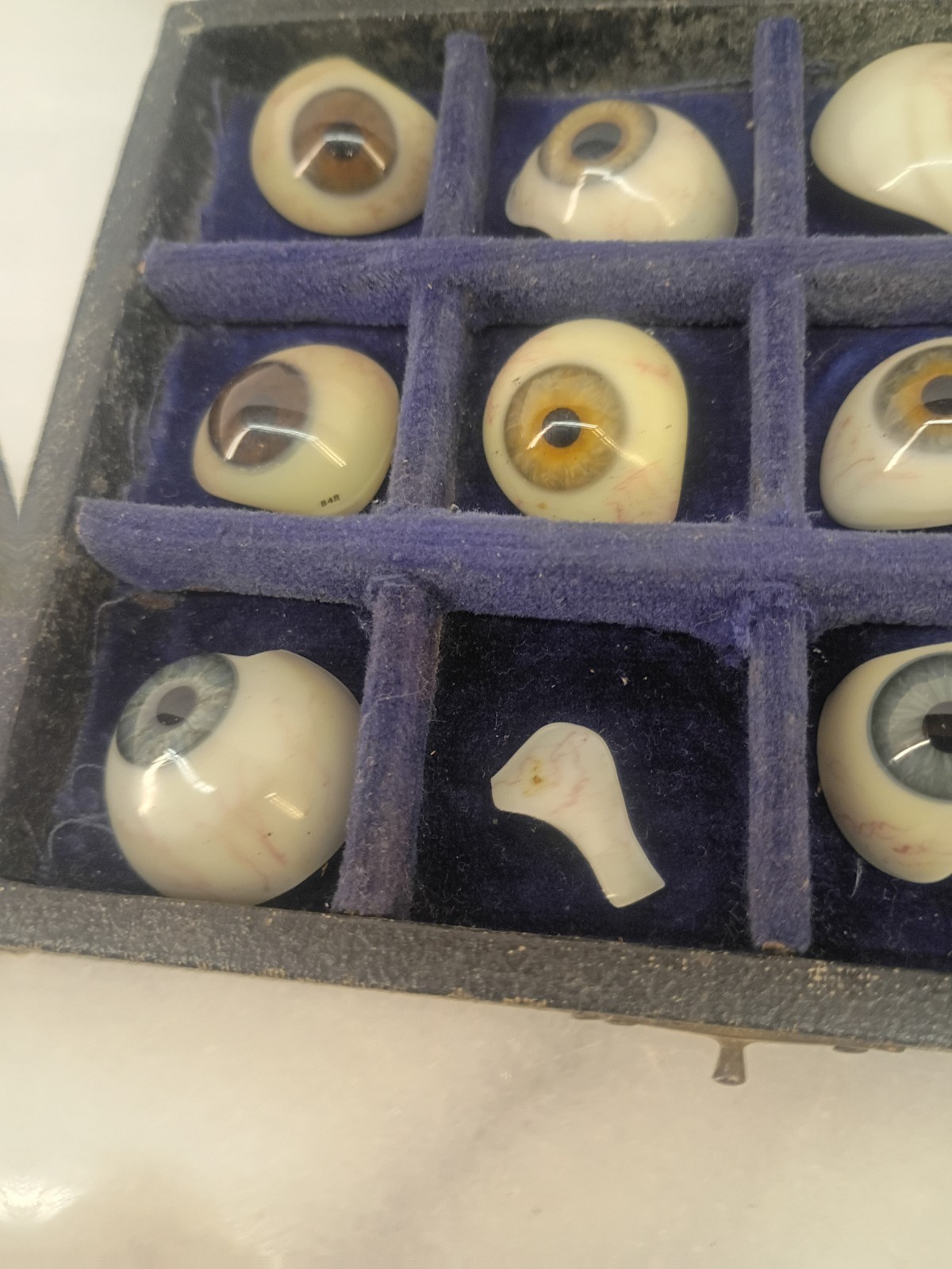 Antique Sample Of Prosthetic Hand Blown Glass Eyes Eyeballs Unknown Orgin READ