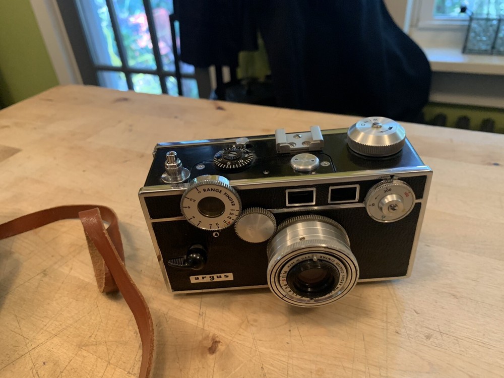 Argus brick rangefinder camera