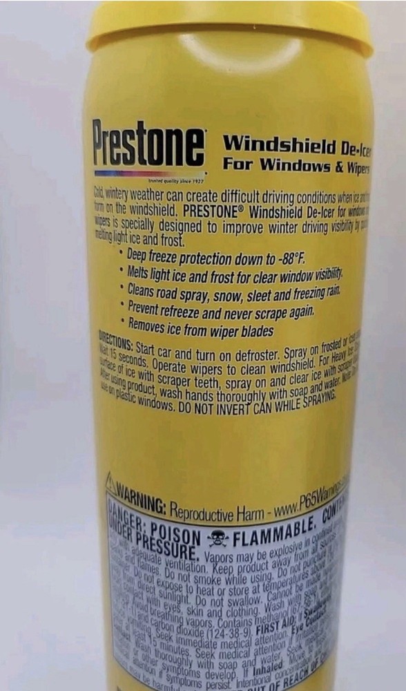 Prestone Windshield De-Icer Spray w/ Built-In Ice Scraper (2 Pack) Fast Ice Melt