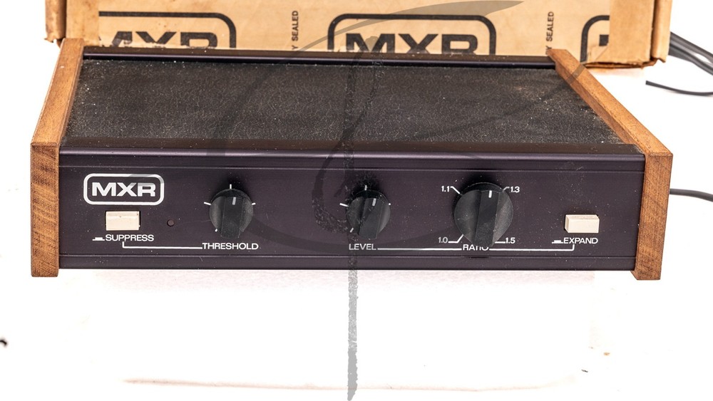 MXR DYNAMIC PROCESSSOR EXPANDER VINTAGE AUDIO PROCESSING EQUIPMENT MIB TESTED