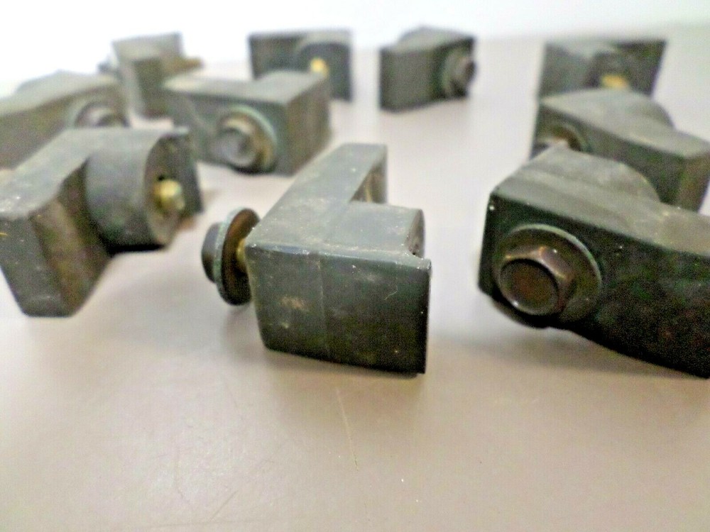 10 - FG2000B Flash Guard L-865 Globe Assembly Hold Down Tabs