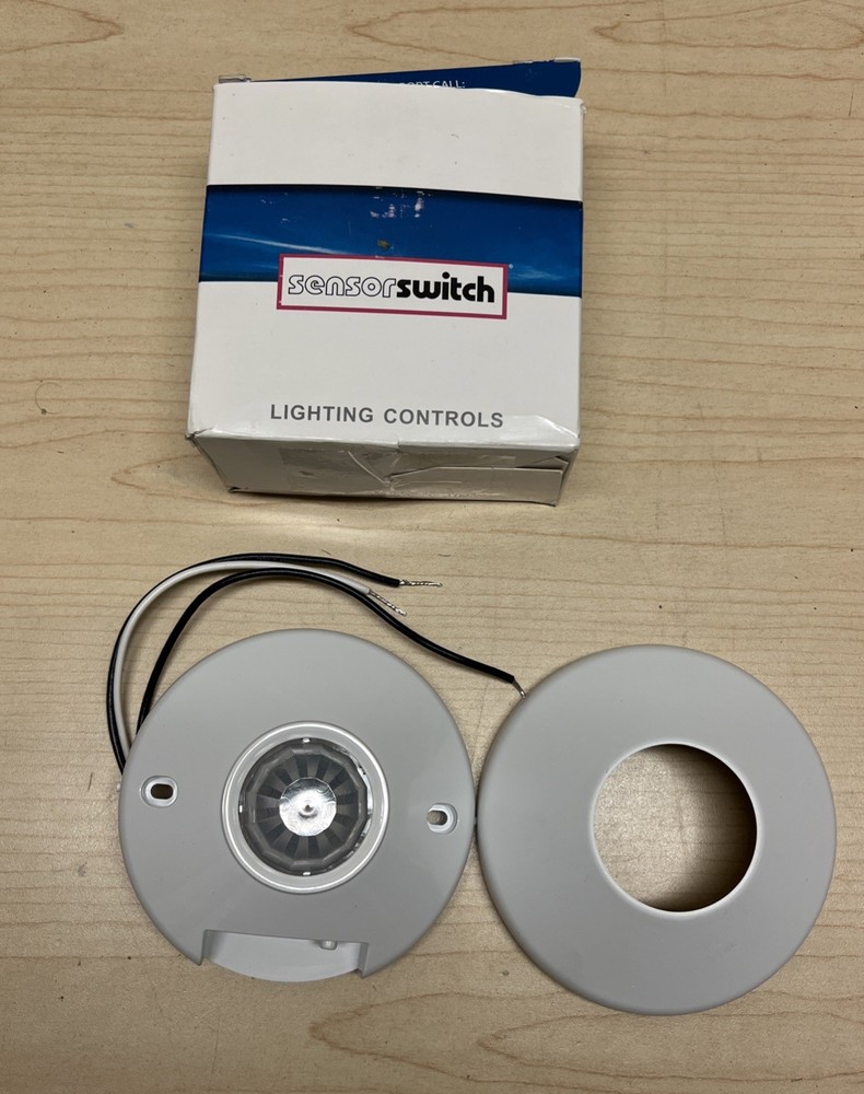 White Ceiling Mount Sensor light dual tech NEW 184CHA Sensor Switch CMR PDT 9