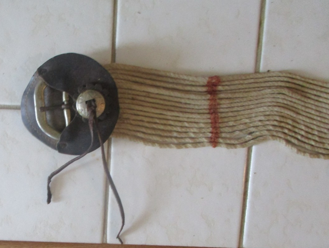 37'' VINTAGE WIDE ROPE WESTERN CINCH, LEATHER BUCKLE COVERING