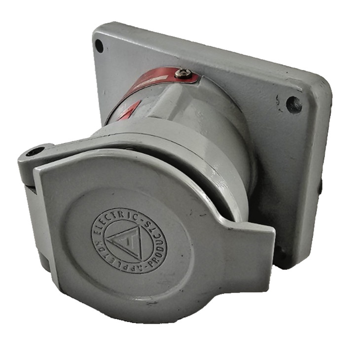 CPR-23 APPLETON RECEPTACLE INTERLOCKED W/ SWITCH