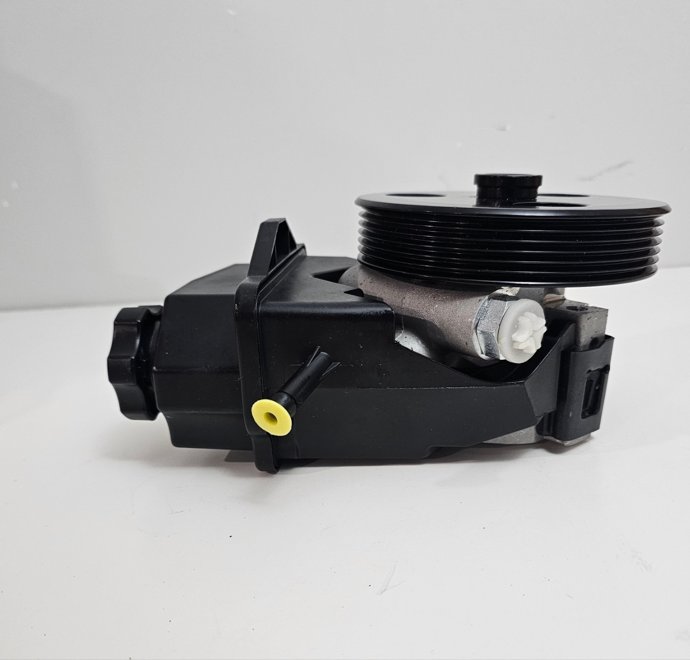 88963473 Power Steering Pump For 2002-2010 Pontiac Chevrolet 3.4L 3.9L