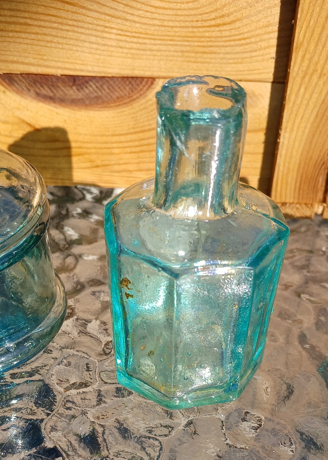 Green 19th C. Inkwell Lot of 3, Bubbles Ruff Tops