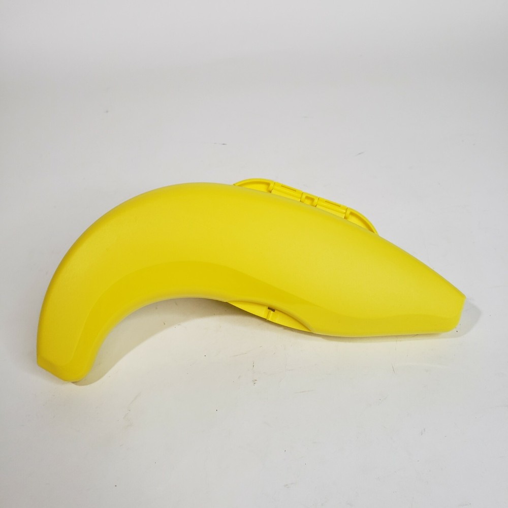 Tupperware Yellow 10” Hinged Banana Keeper Lunchbox
