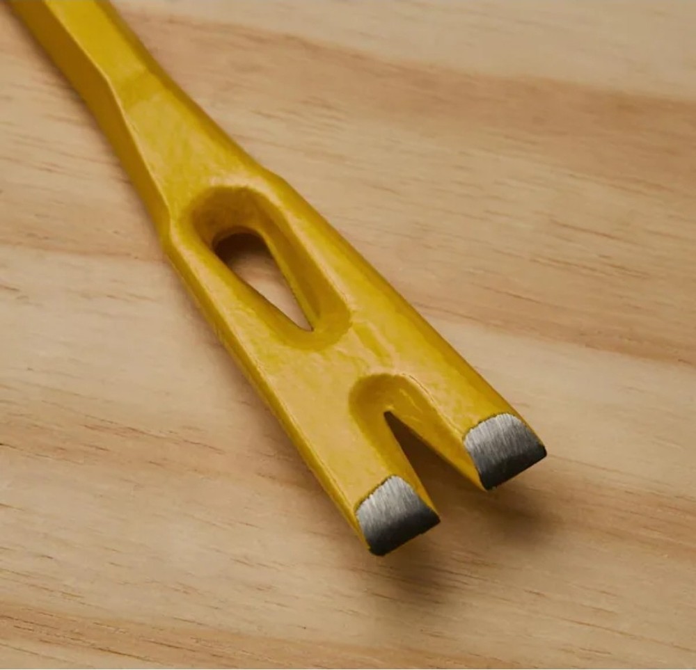 Stanley 17 Inch Ripping Chisel Pry Bar Flat bar