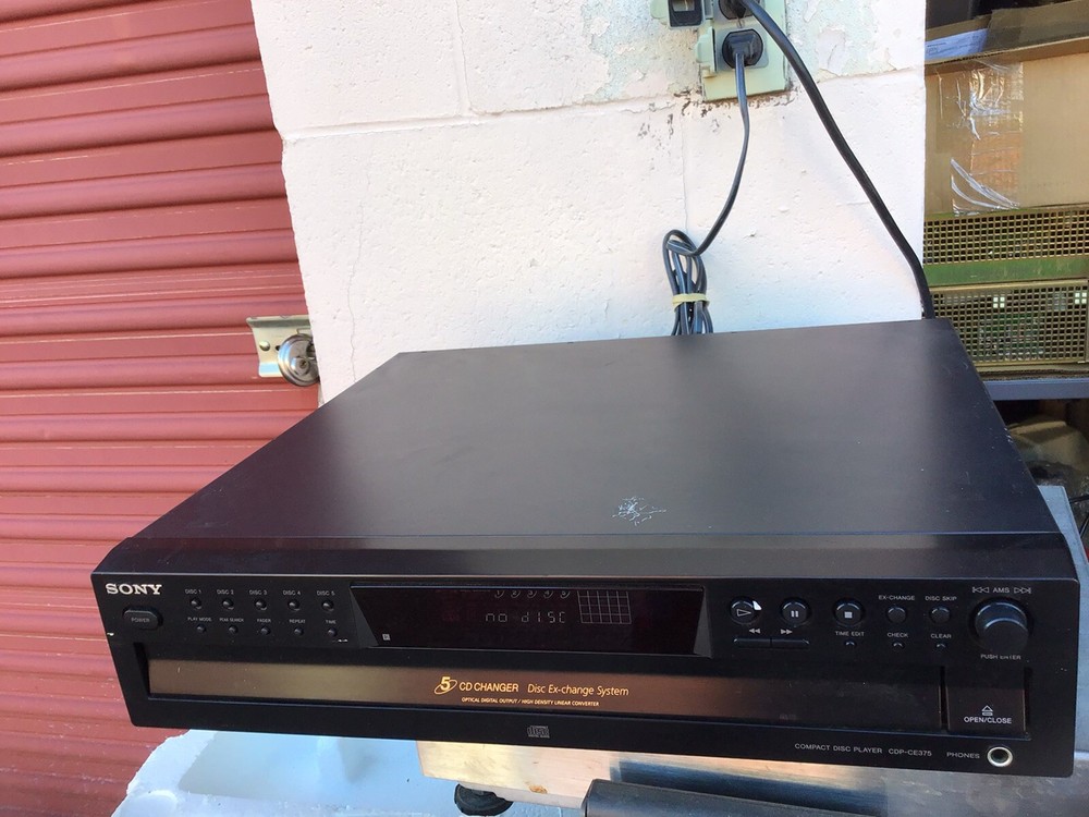 Sony Compact Disc Player CDP-CE375