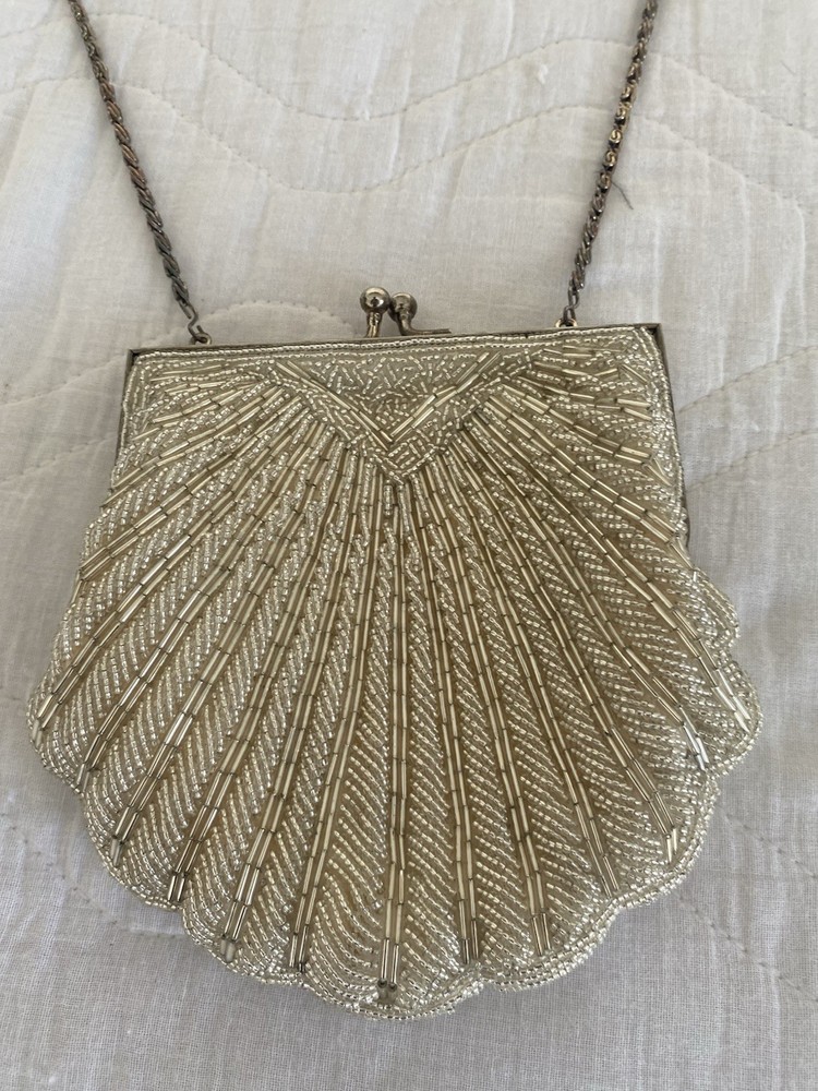 Walborg Silver Beaded Shell-Shaped Evening Bag with Chain Satin Formal