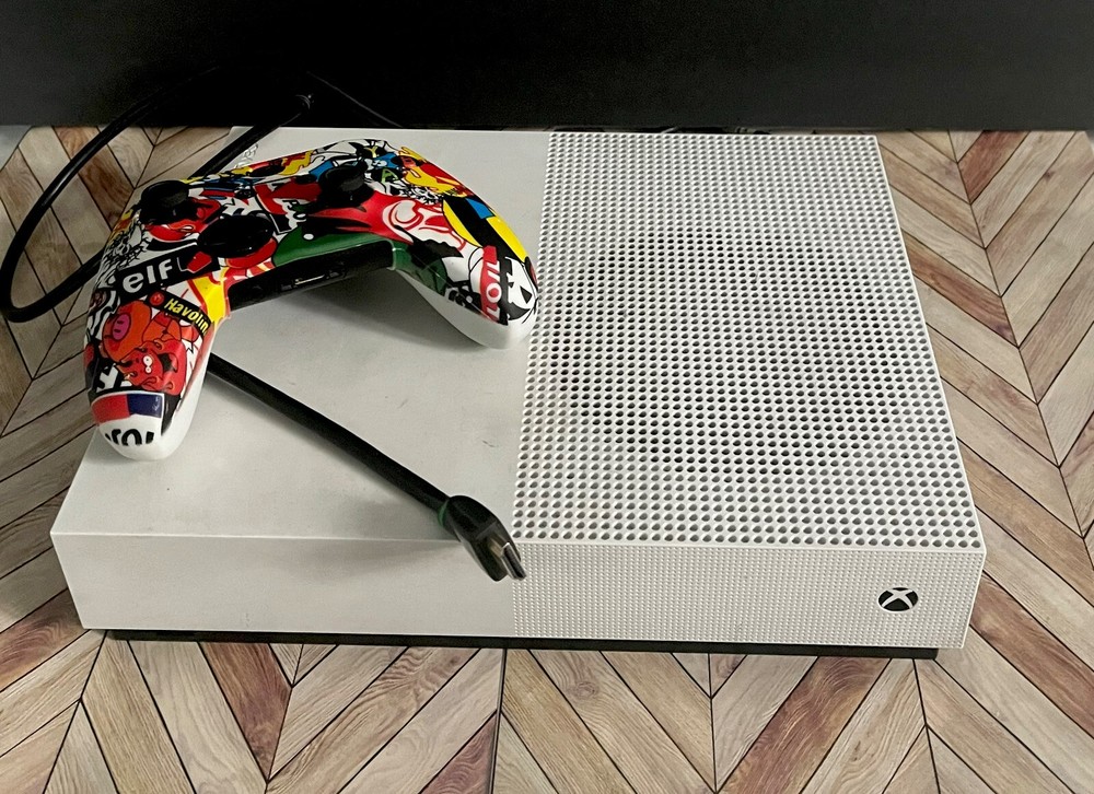 Xbox With Controller