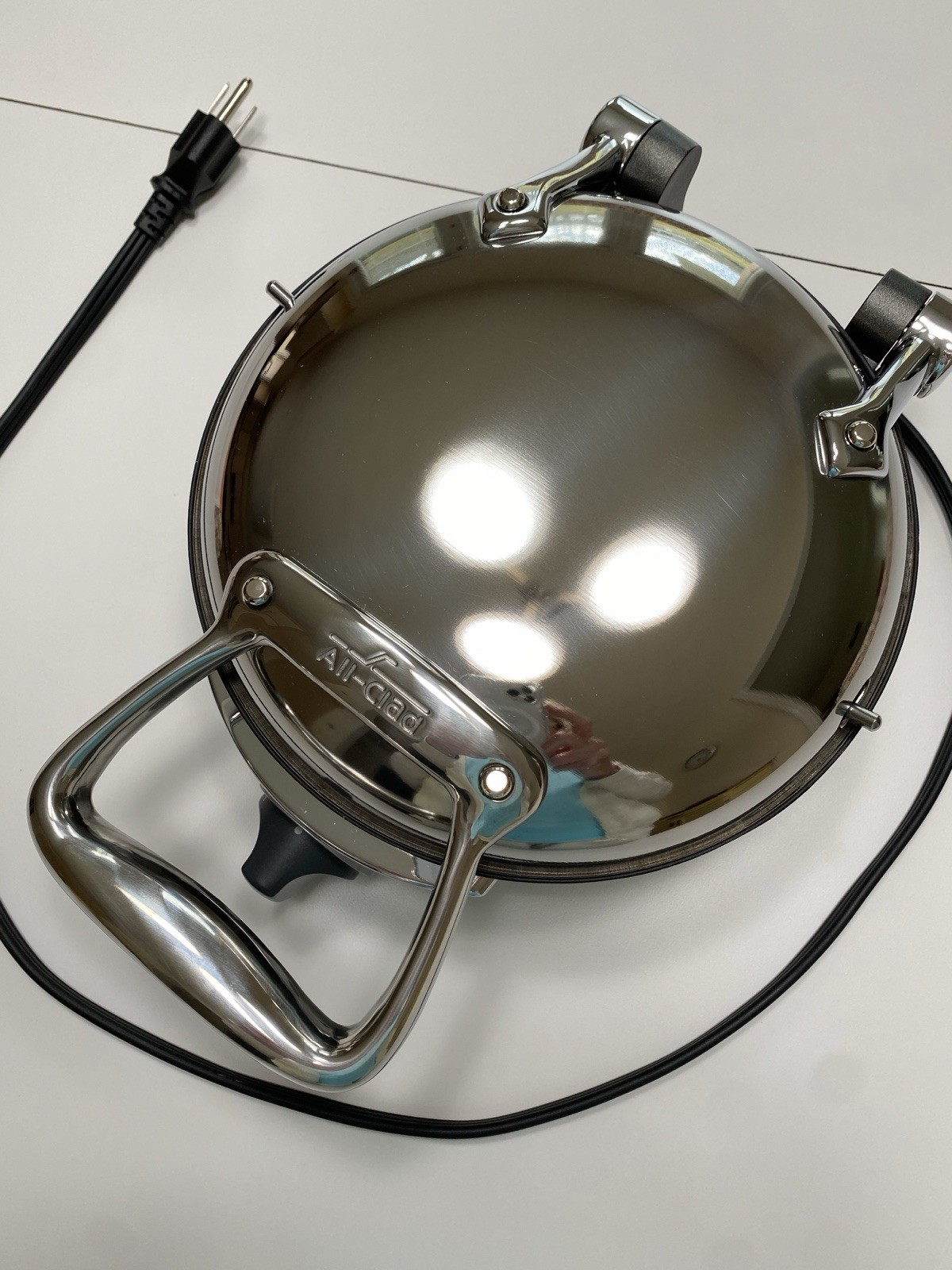 ALL CLAD CLASSIC ROUND STAINLESS STEEL WAFFLE MAKER 6071 TESTED WORKS FINE