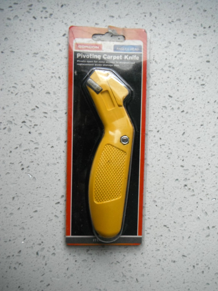 New Carpet Knife w/ Pivoting Head- Push Button For Quick Blade Access
