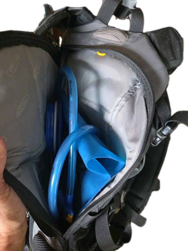 Camelbak M.U.L.E. Hydration Backpack D² Fit Grey & Black Excellent Condition