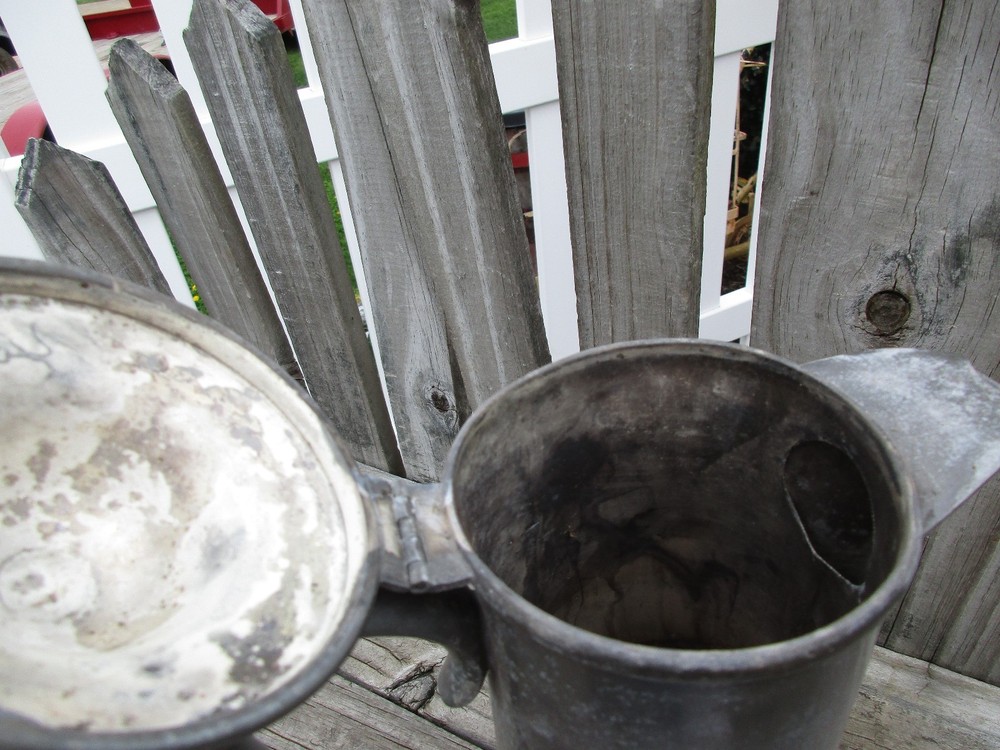 CINCINNATUS QUADRUPLE QUEEN CY. SILVER CO. PITCHER WITH LID