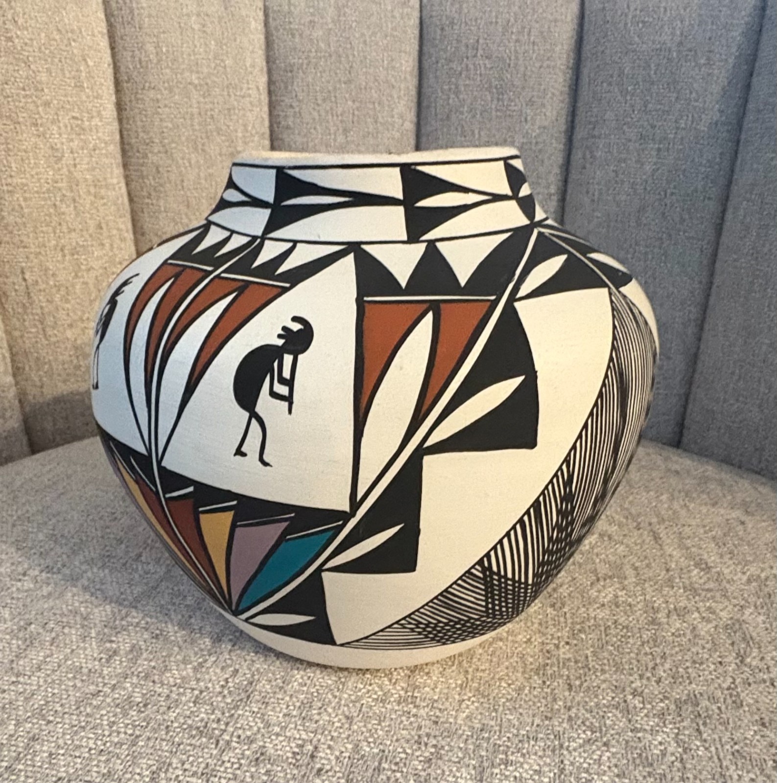 Acoma NM Vintage Native American Art Pottery Vase Signed/Branded E.E., NOS, NEW!
