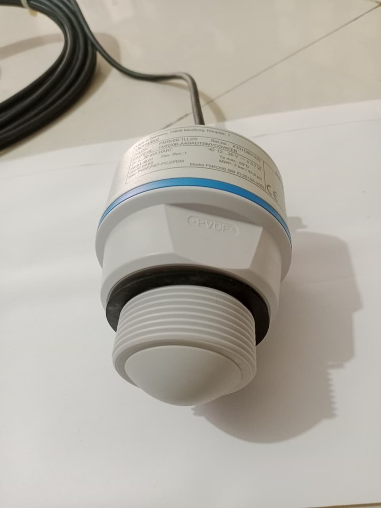 ENDRESS + HAUSER FMR20B RADAR LEVEL TRANSMITTER