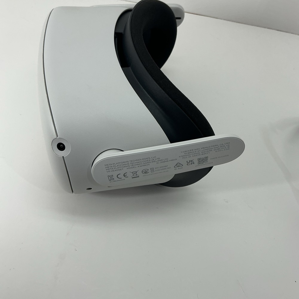Oculus Quest 2 128GB VR Headset - VR Headset Only Read Description