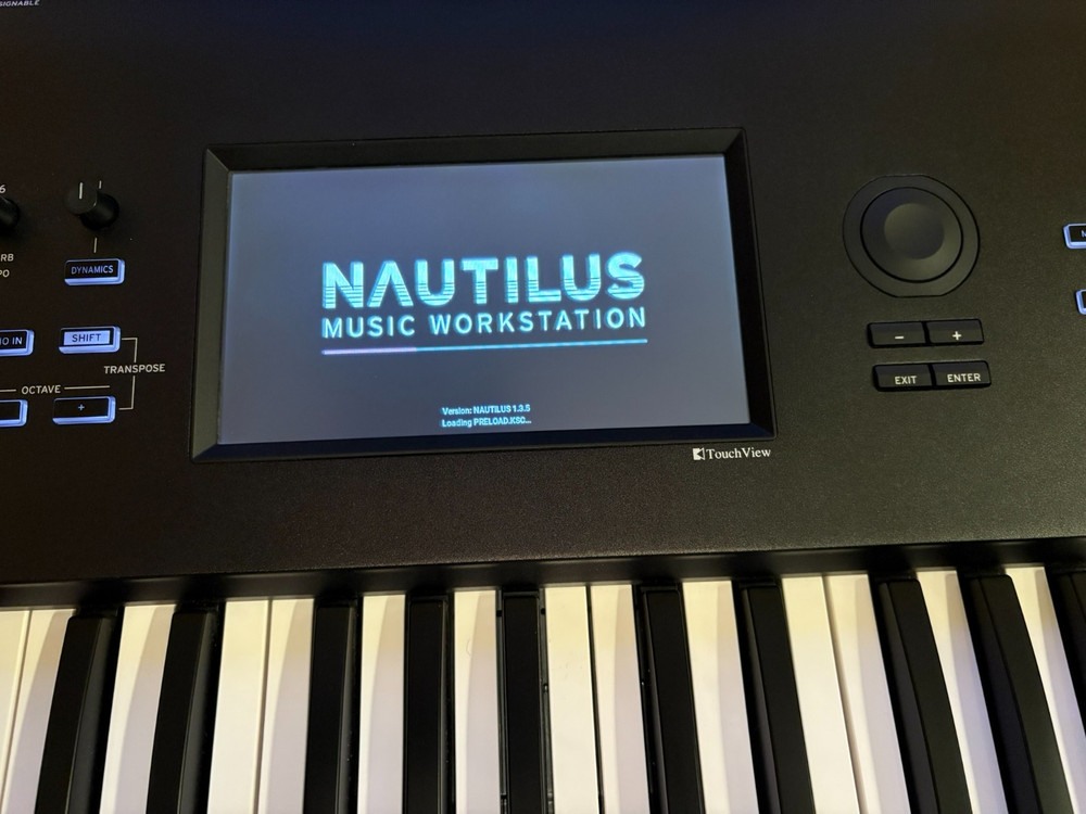 Korg NAUTILUS73 73-key Performance Synth/ Workstation Mint Condition