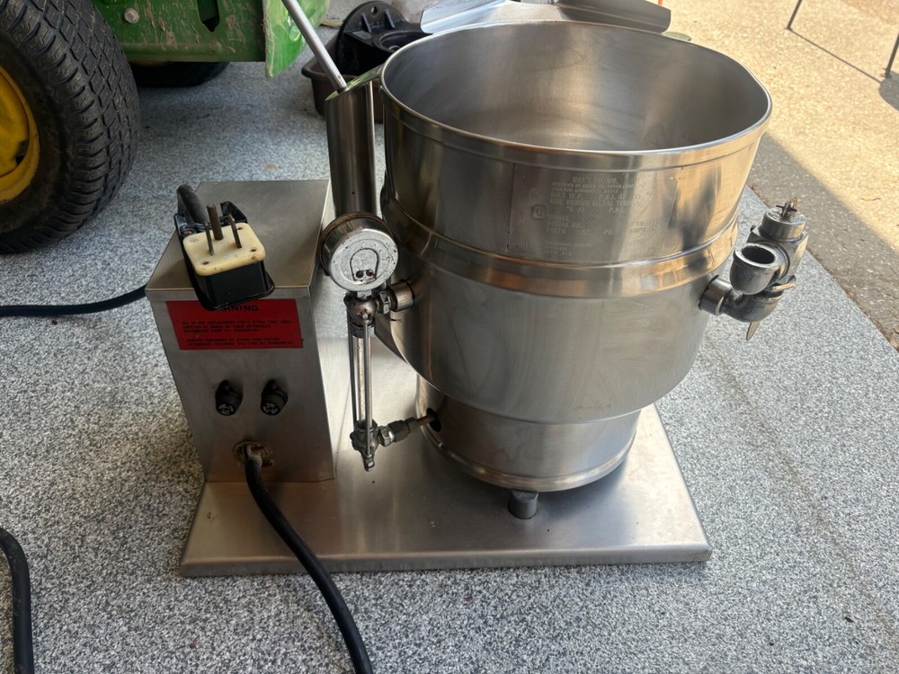 Groen TDB/7-20 Jacketed Tilt Kettle 208V