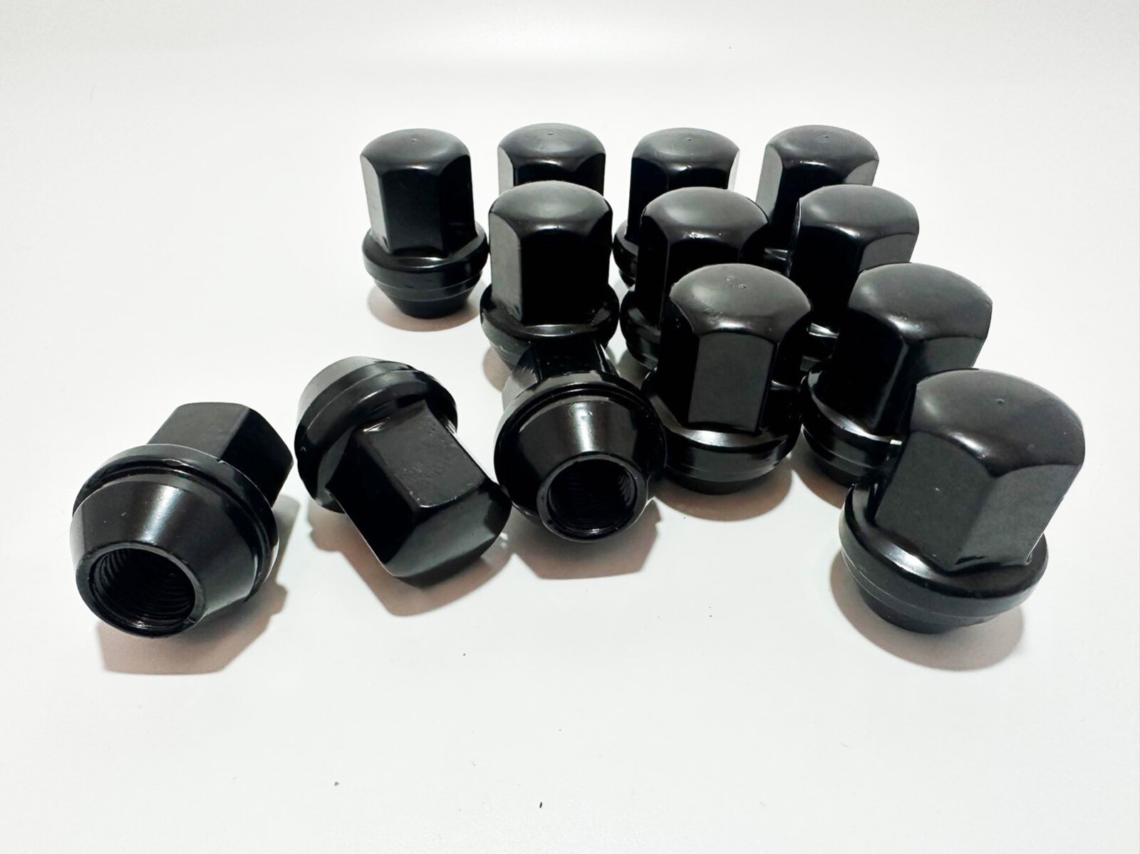 20 Black 14x1.5 Dodge Challenger Charger Hellcat Srt8 OEM Factory Style Lug Nut