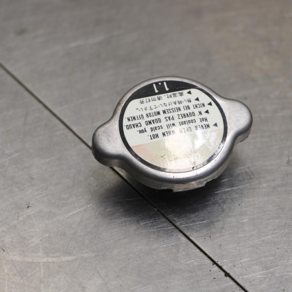 04-05 Honda CBR 1000RR Engine Radiator Cap