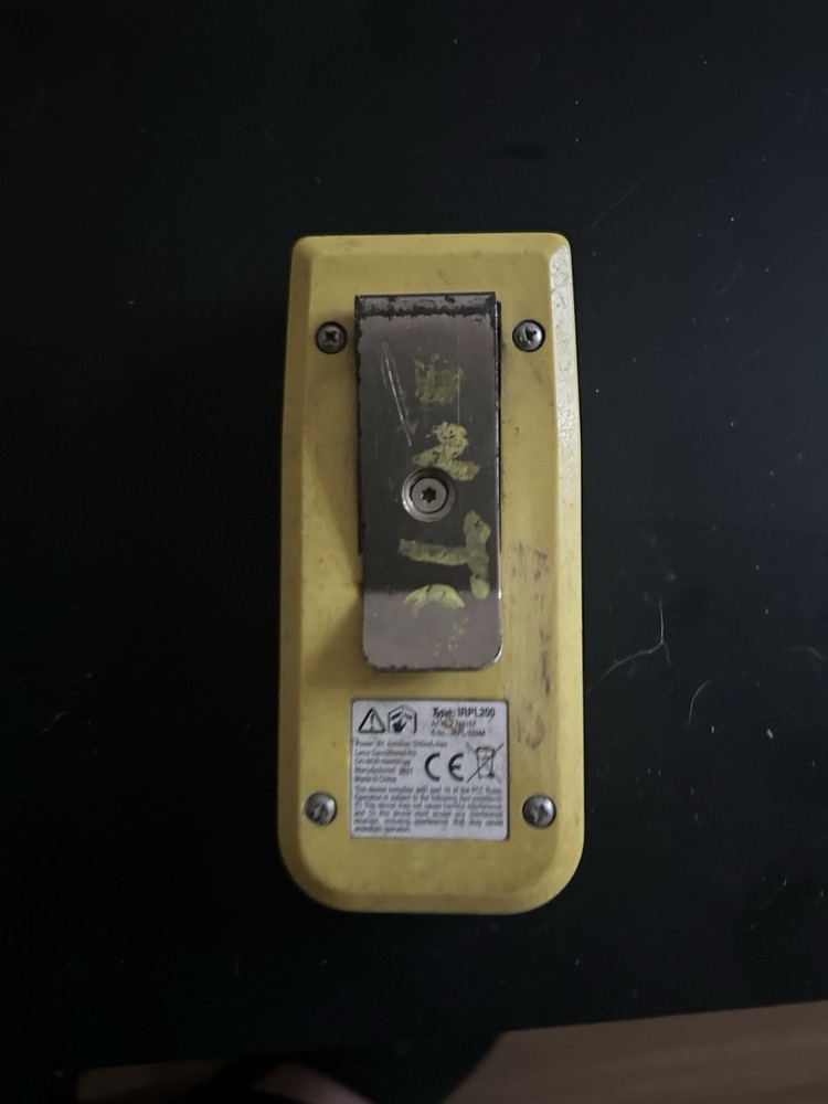 laser presentation remote Controller 1)pipe Laser Leica!! (2) Remote Controls R