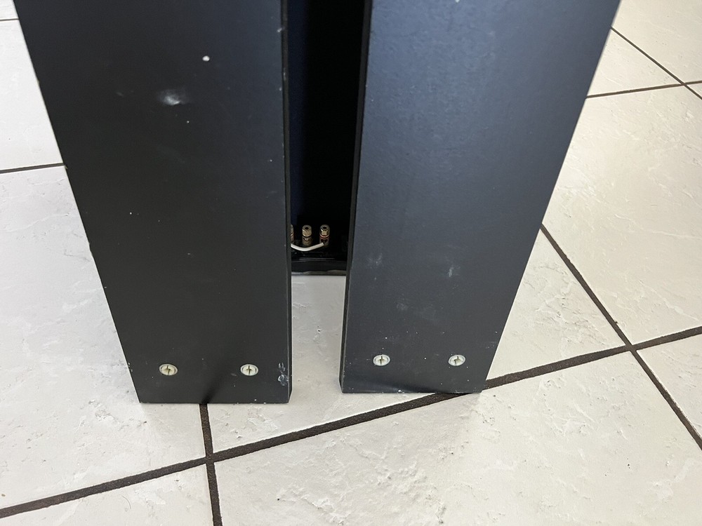 Mirage M-3SI, Side cover Panel, good condition