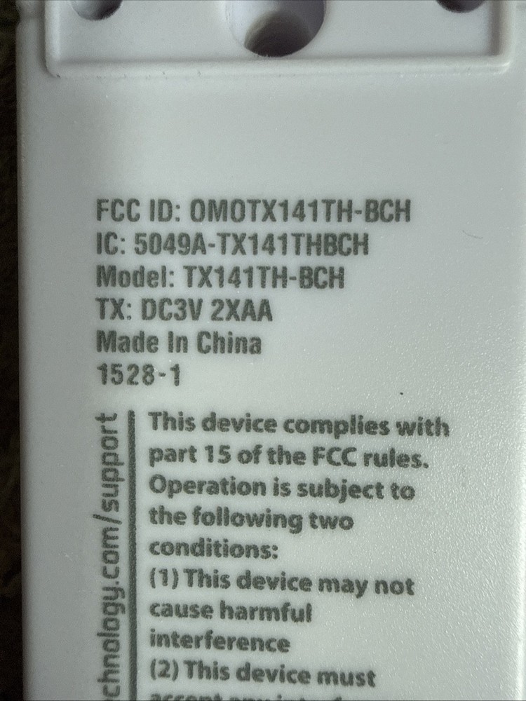 T La Crosse Technology TX141TH-BCH Wireless Temperature & Humidity Sensor