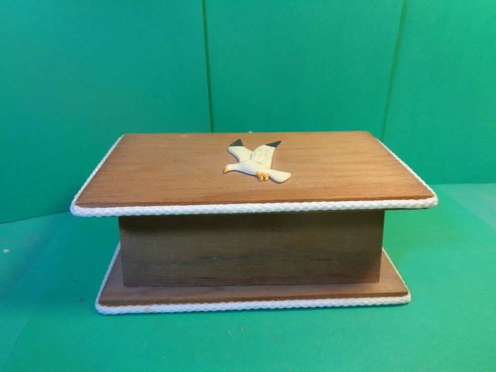 Flying Seagull Wooden Trinket Box, Nautical Pattern (Used/EUC)