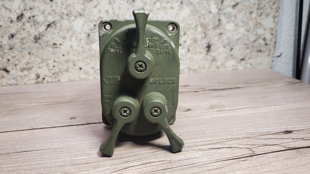 Aurora MS-51113-1 three-lever main lighting switch