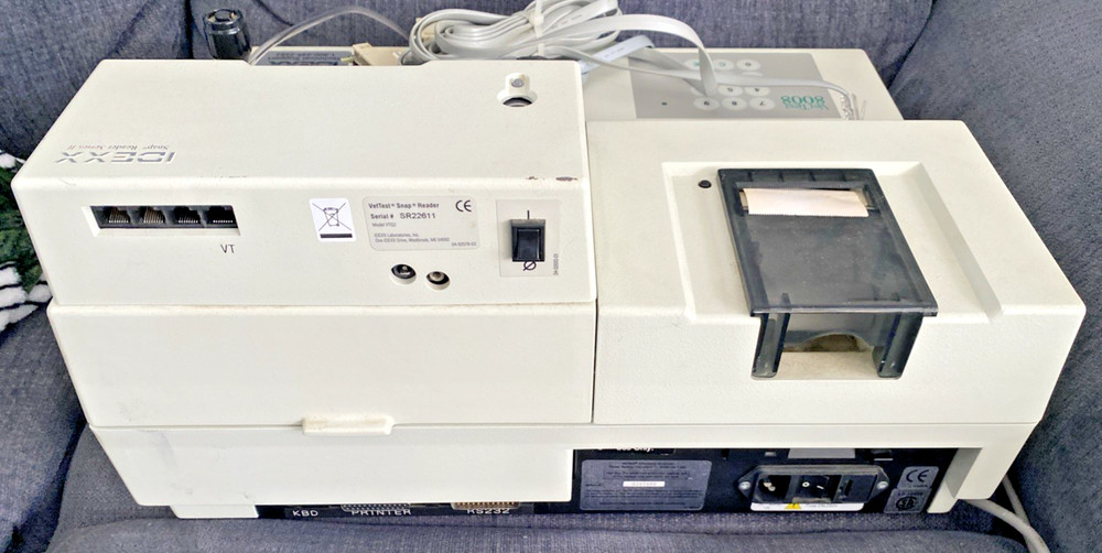 IDEXX Vet Test 8008 Chemistry Analyzer With Diskette the DiskDrive does not work