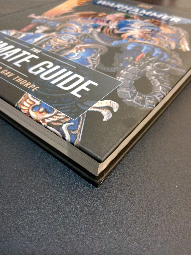 Warhammer 40,000 The Ultimate Guide Book