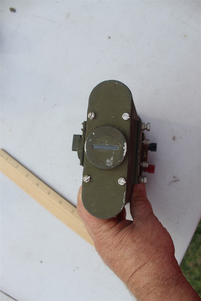 VINTAGE US ARMY SURVEY RANGE POLE LIGHT