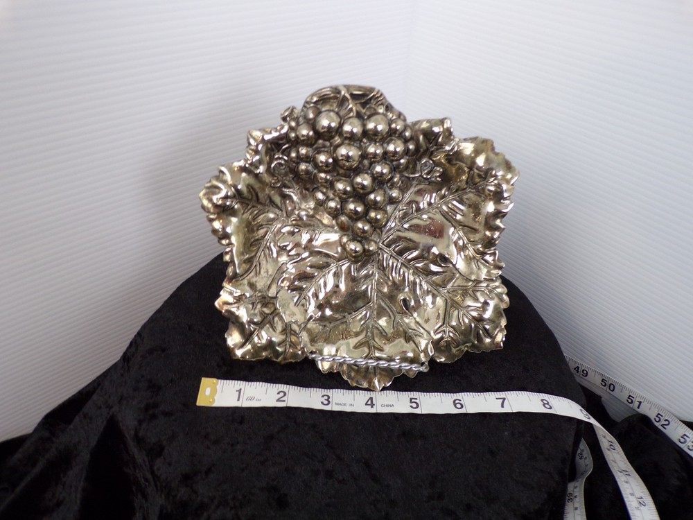 GODINGER SILVER PLATE GRAPEVINE Design GRAPE LEAF Serving Dish Tray 7"