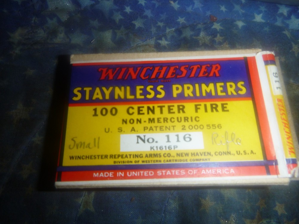 Vintage Winchester primer box with wood insert empty 116