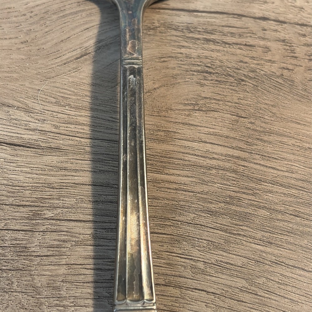 Vintage Court Silverplate CAKE/PIE SERVER 10.5”