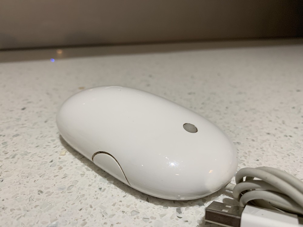 GENUINE APPLE WIRED USB OPTICAL MIGHTY MOUSE A1152 EMC 2058