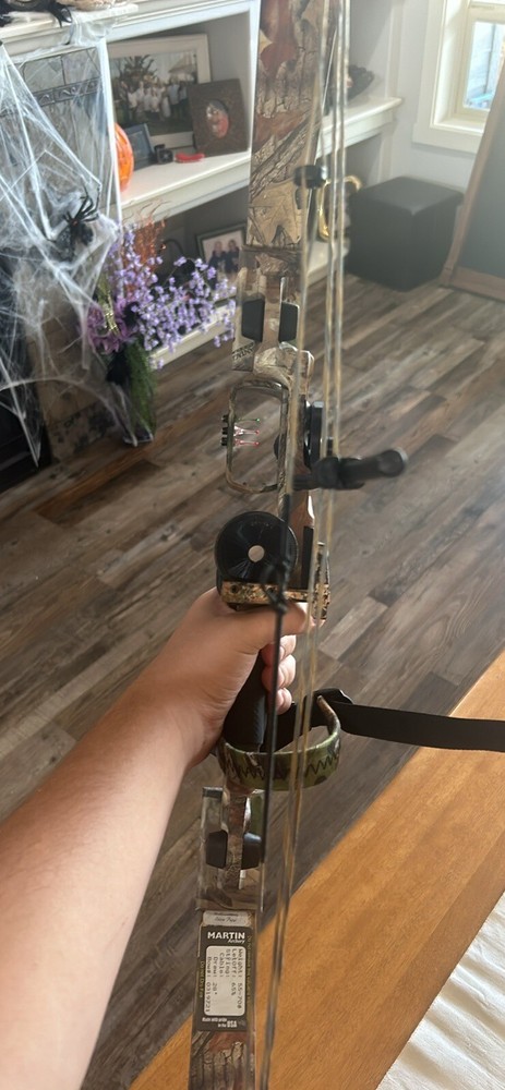 compound bow right hand