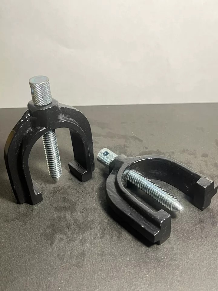V BLOCK 40X32X32 With 2 Block & 2 Clamps Precision V Block
