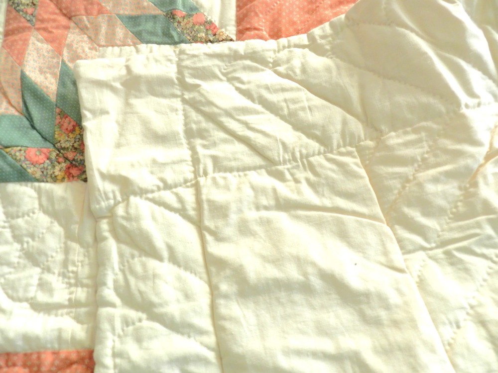 NOS Arch Quilt, Twin, Never Used
